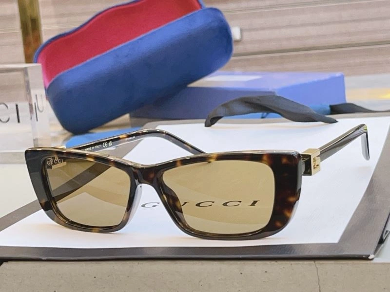 Classic Gucci Sunglasses 280034