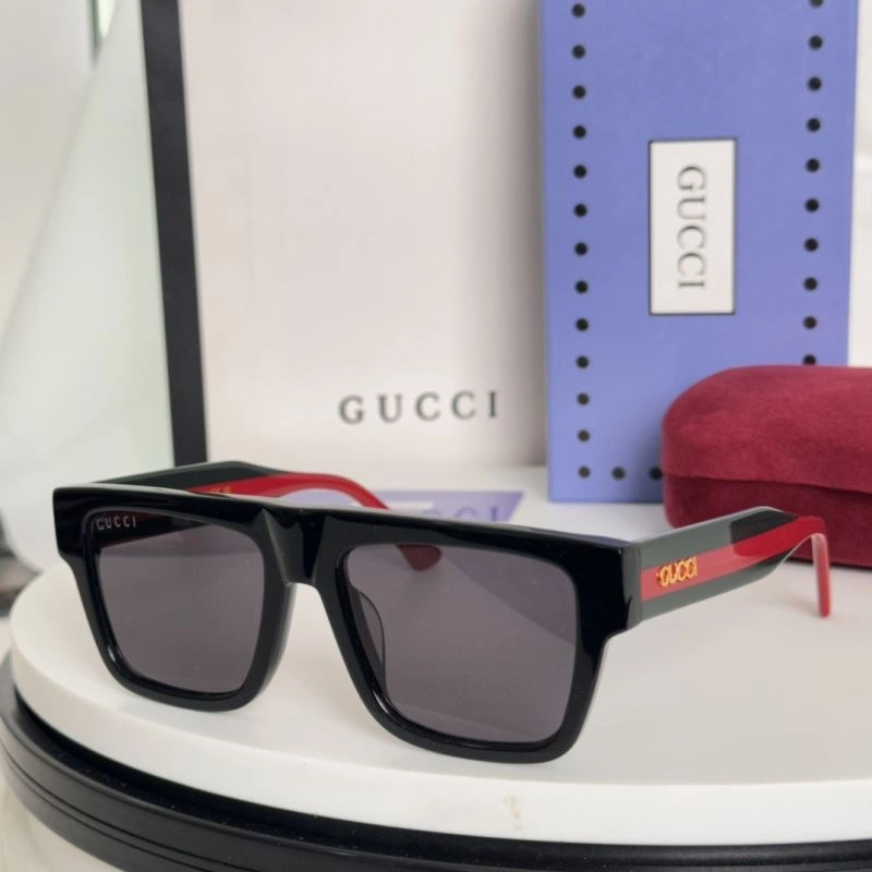 Gucci Sunglasses Bright 280033