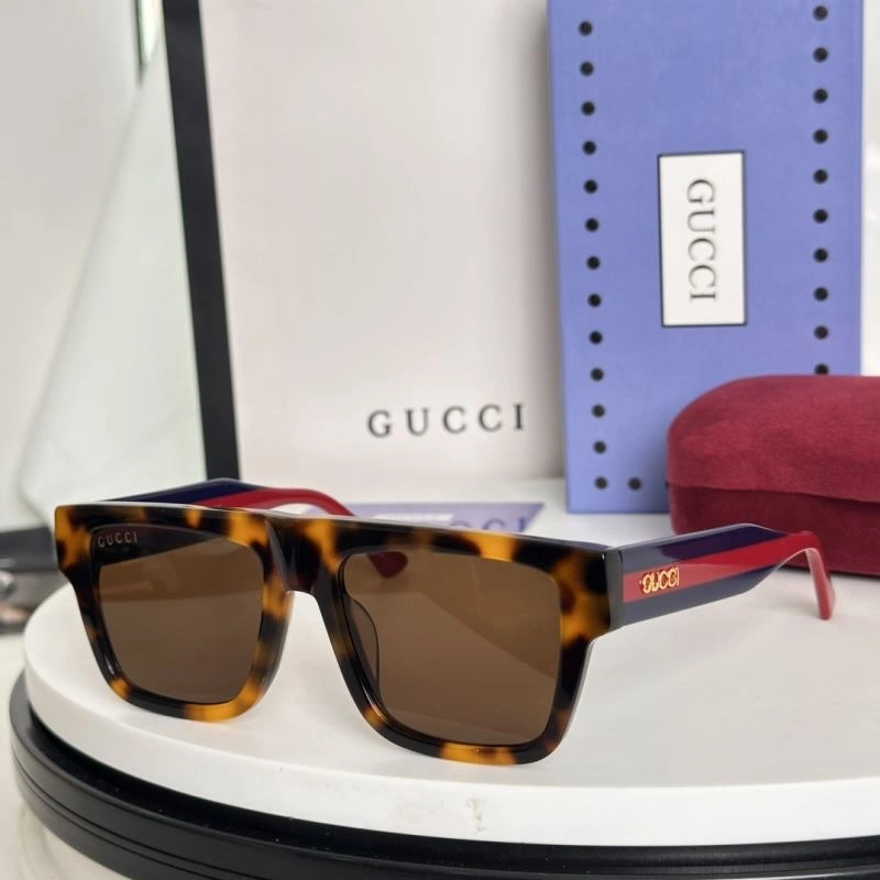 Gucci Sunglasses Bright 280033