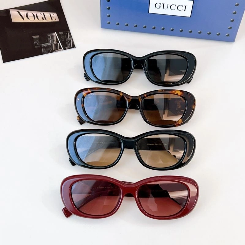 Gucci Sunglasses FashionForward 280030