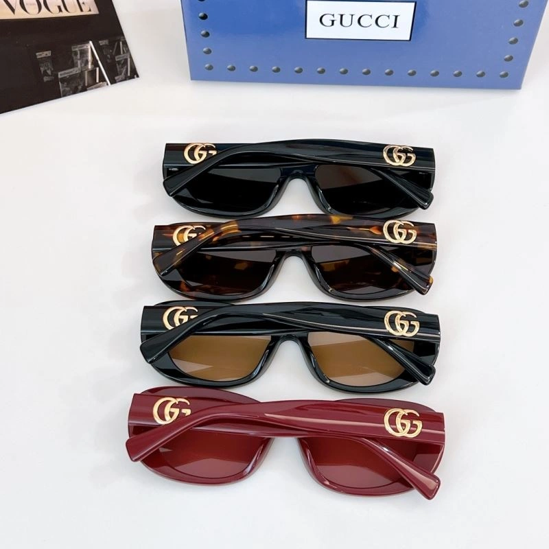 Gucci Sunglasses FashionForward 280030