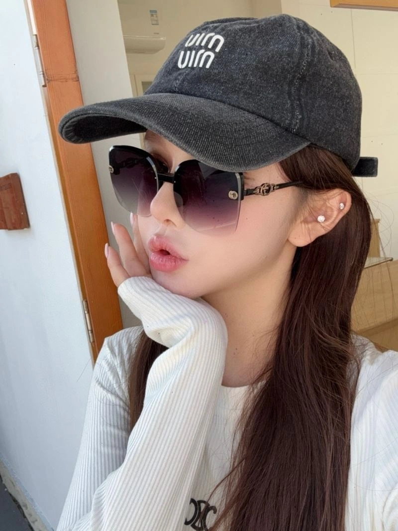 Gucci Sunglasses Effortless 280028