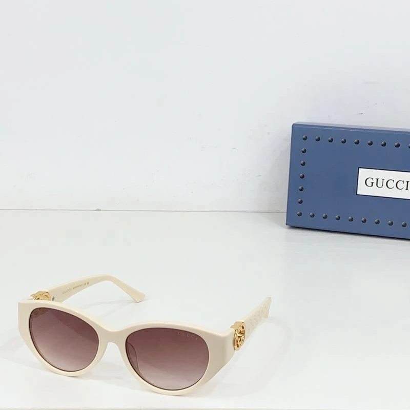 Gucci Sunglasses MoistureWicking 280026