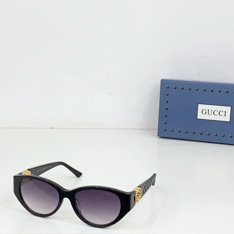Gucci Sunglasses MoistureWicking 280026