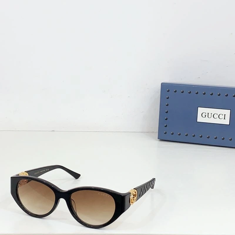 Gucci Sunglasses MoistureWicking 280026