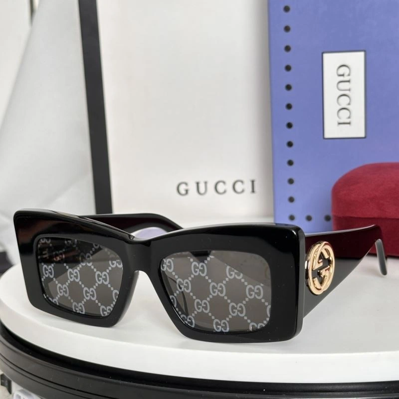 Lightweight Gucci Sunglasses 280014