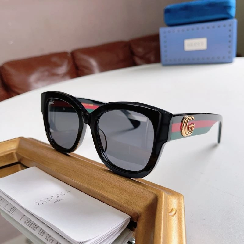 Gucci Sunglasses Durable 280012