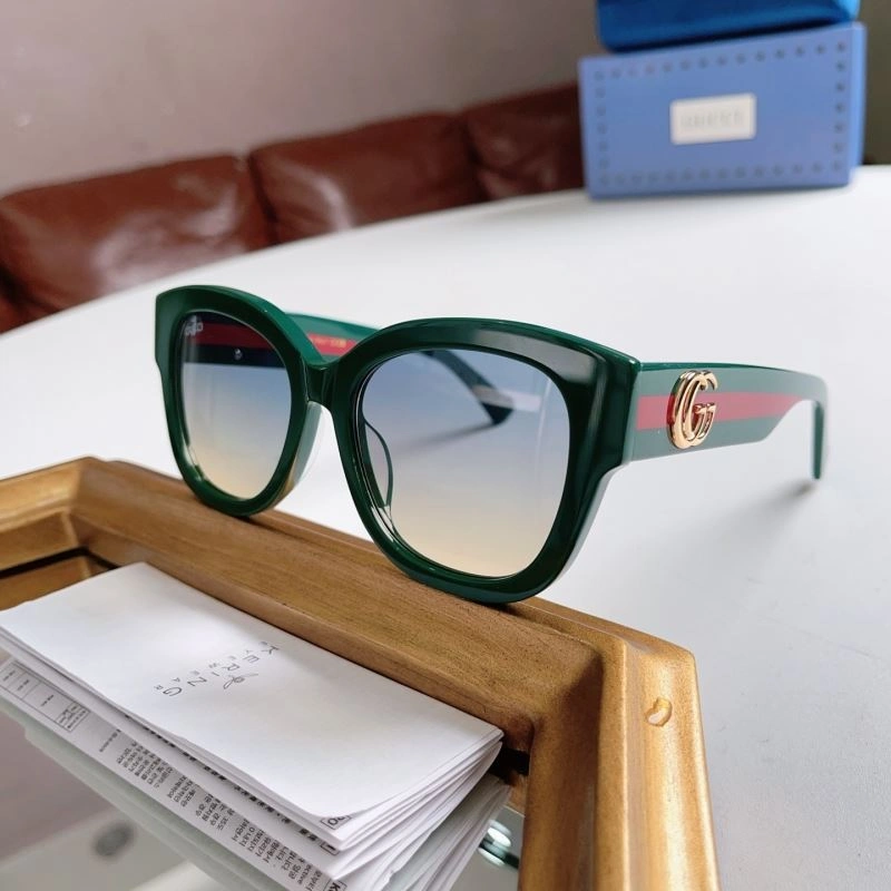 Gucci Sunglasses Durable 280012