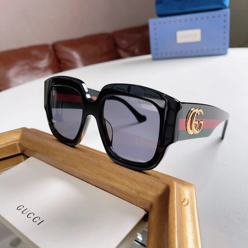 SmartChoice Gucci Sunglasses 280000