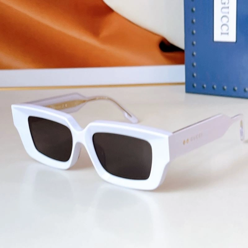 Chic Gucci Sunglasses 279996