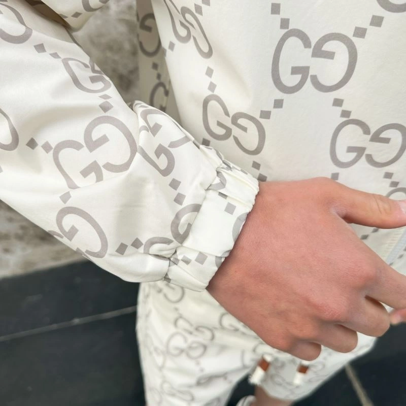Efficient Gucci Sunscreen Jacket 126213