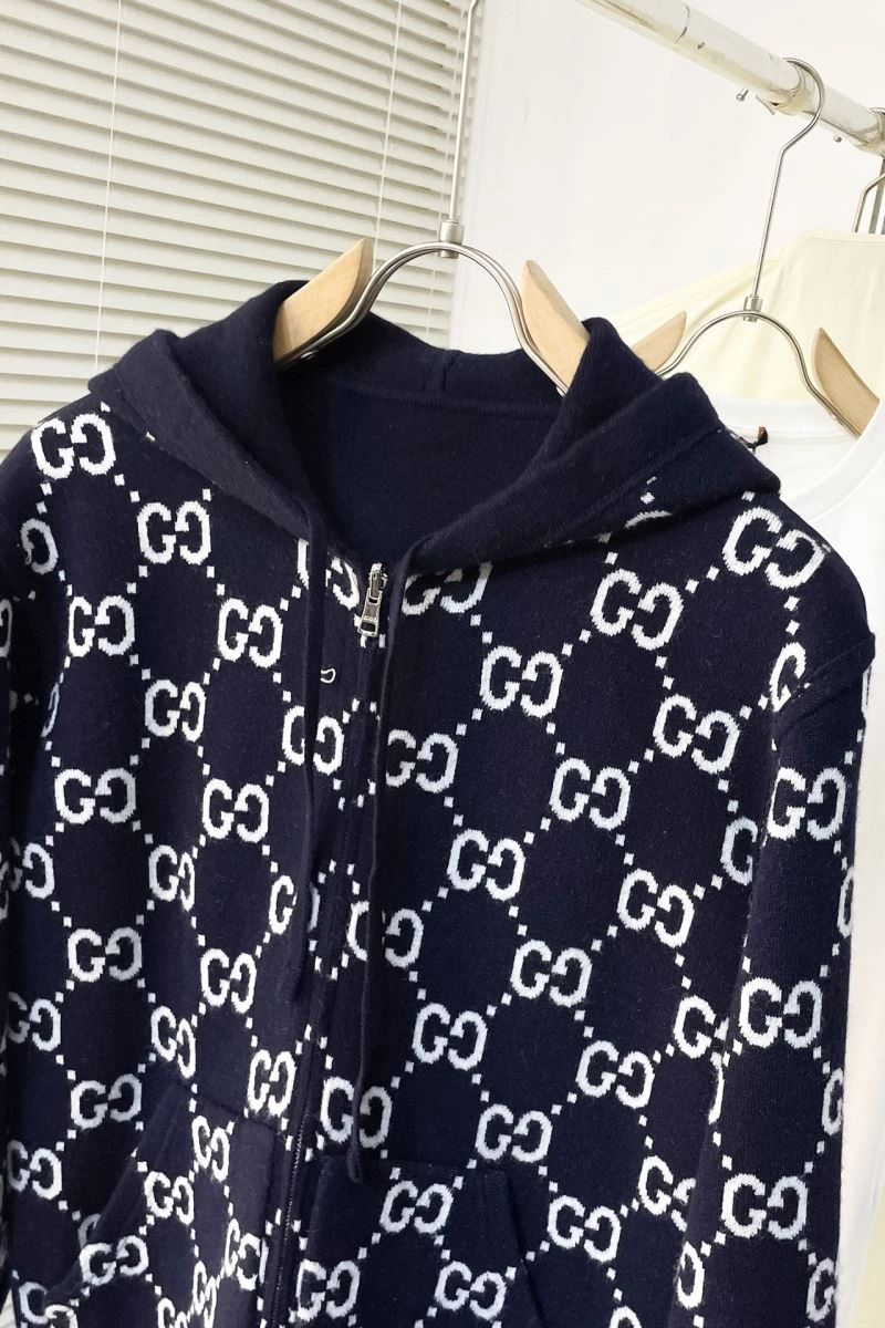 Bold Gucci Sweaters 128789