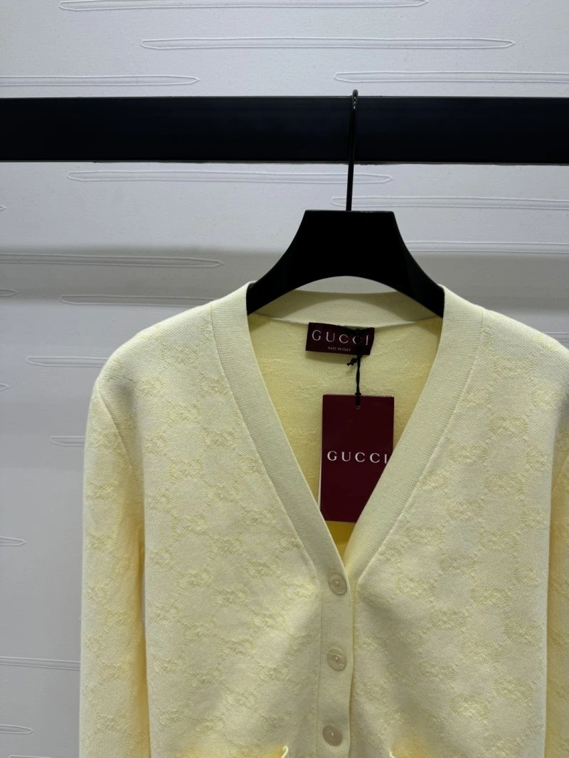 Bold Gucci Sweaters 124601