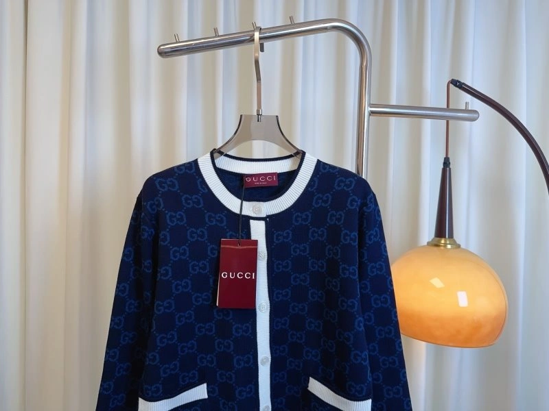 Unisex Gucci Sweaters 124917