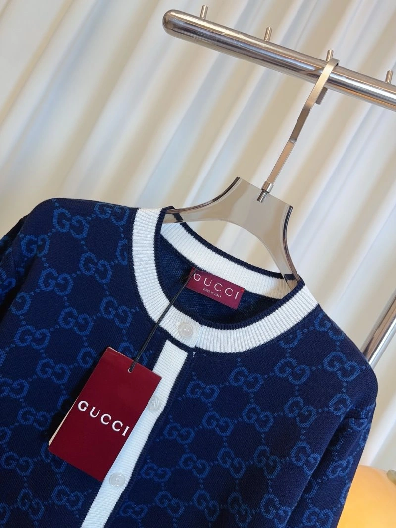 Unisex Gucci Sweaters 124917
