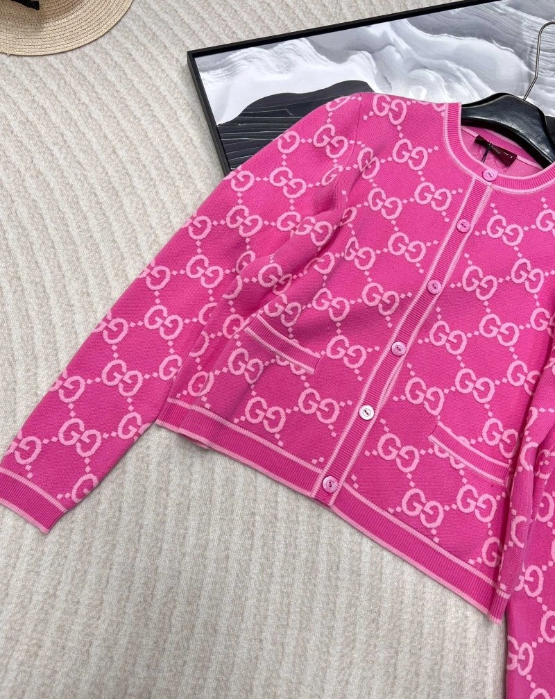 Gucci Sweaters Chic 124383