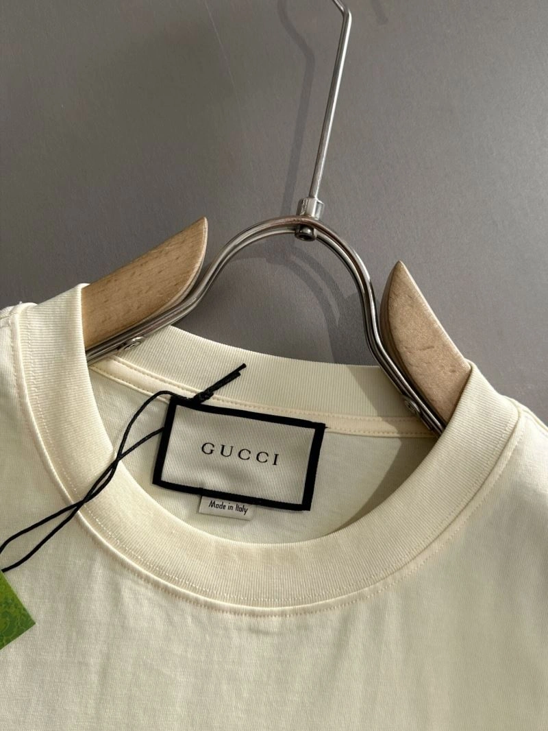 Gucci T-Shirts Comfortable 128960