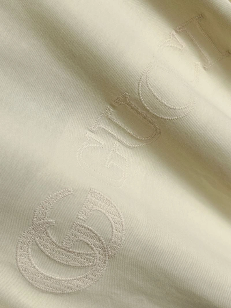 Gucci T-Shirts Comfortable 128960