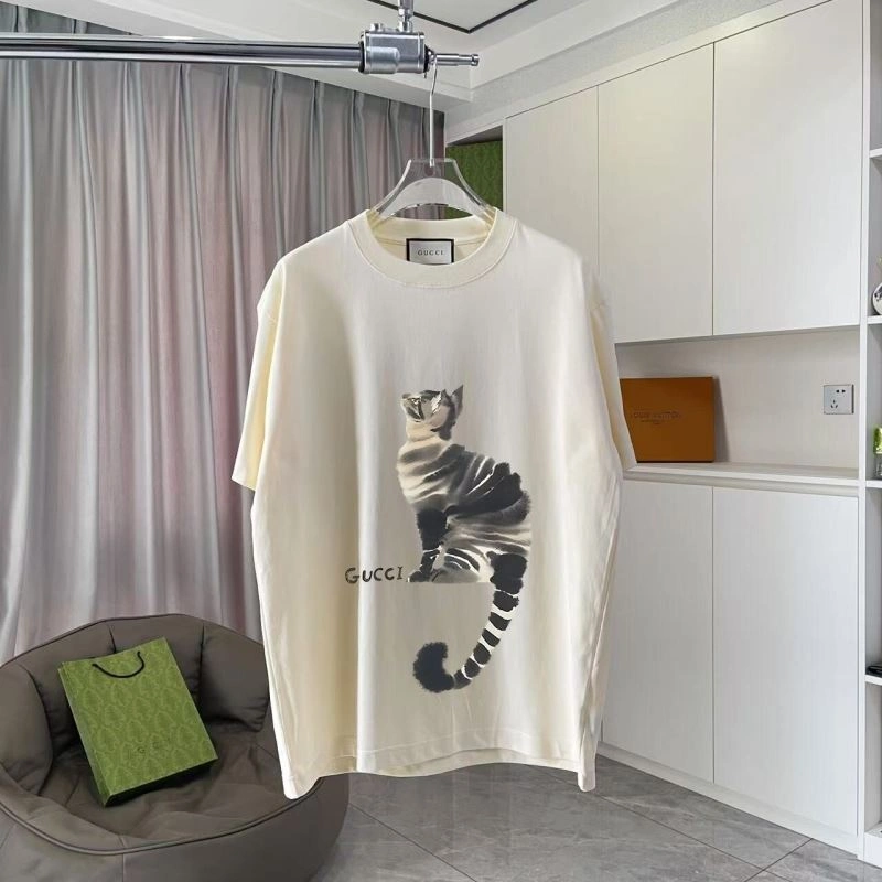 Unisex Gucci T-Shirts 125108