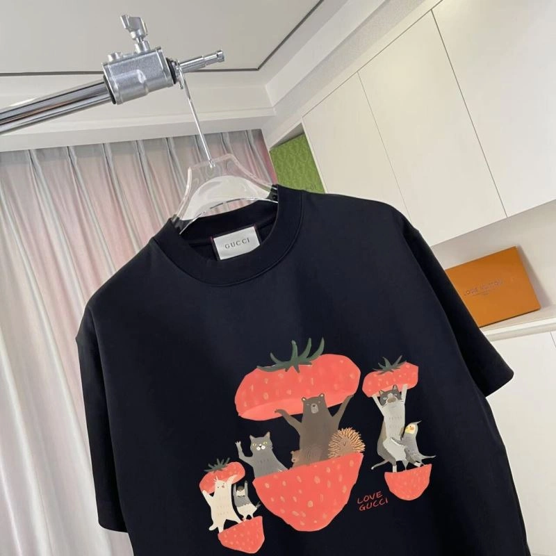 WellDesigned Gucci T-Shirts 125095