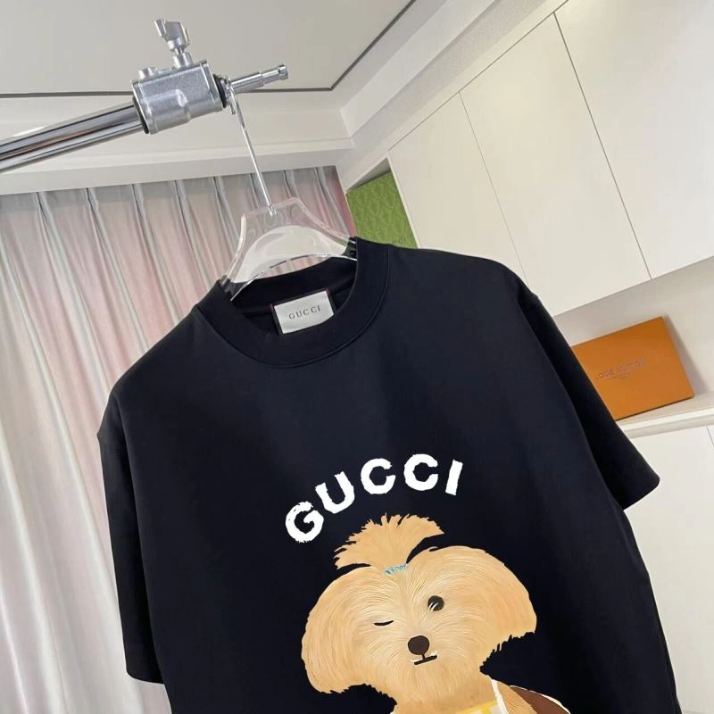 Unisex Gucci T-Shirts 125084