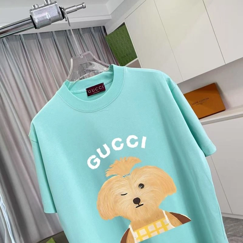 Unisex Gucci T-Shirts 125084