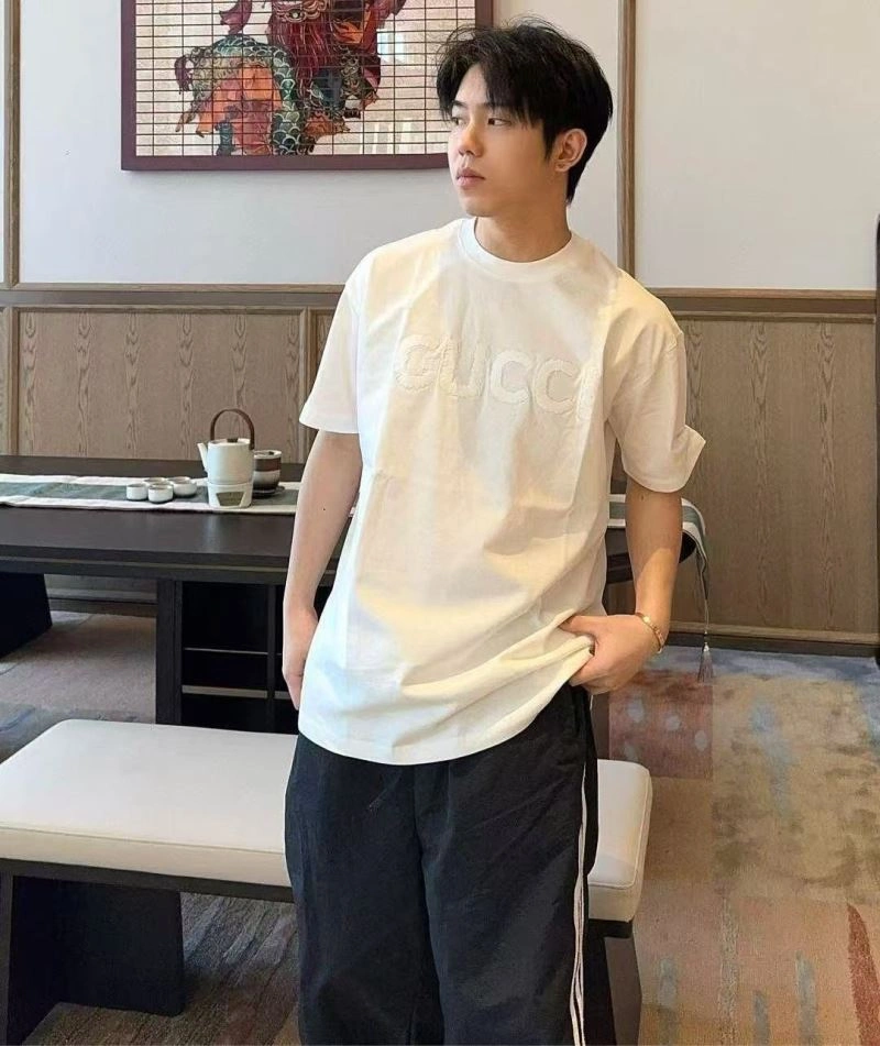 Gucci T-Shirts Soft 128484