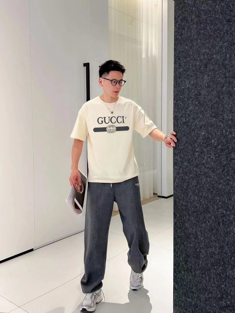 Gucci T-Shirts Breathable 128460