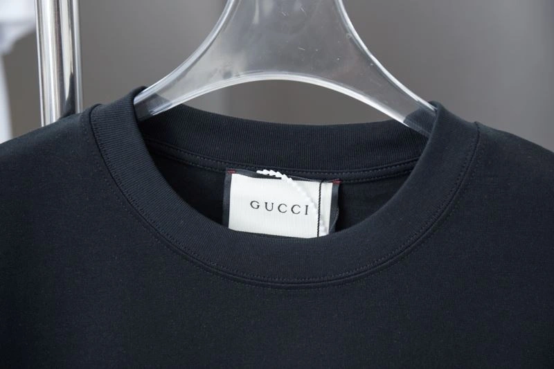 Gucci T-Shirts Comfortable 128445