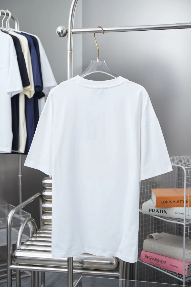 Vibrant Gucci T-Shirts 128447