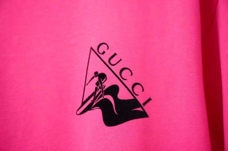 Gucci T-Shirts Neat 128446