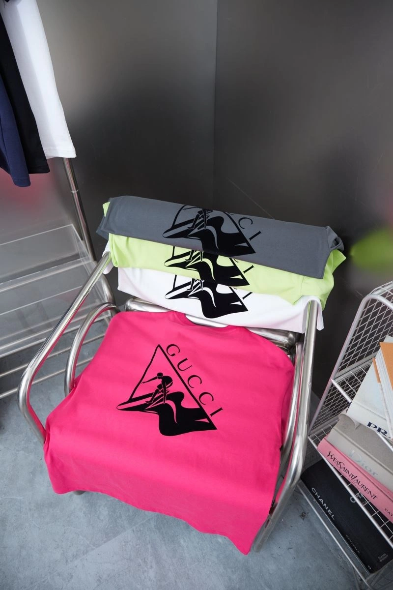 Gucci T-Shirts Neat 128446