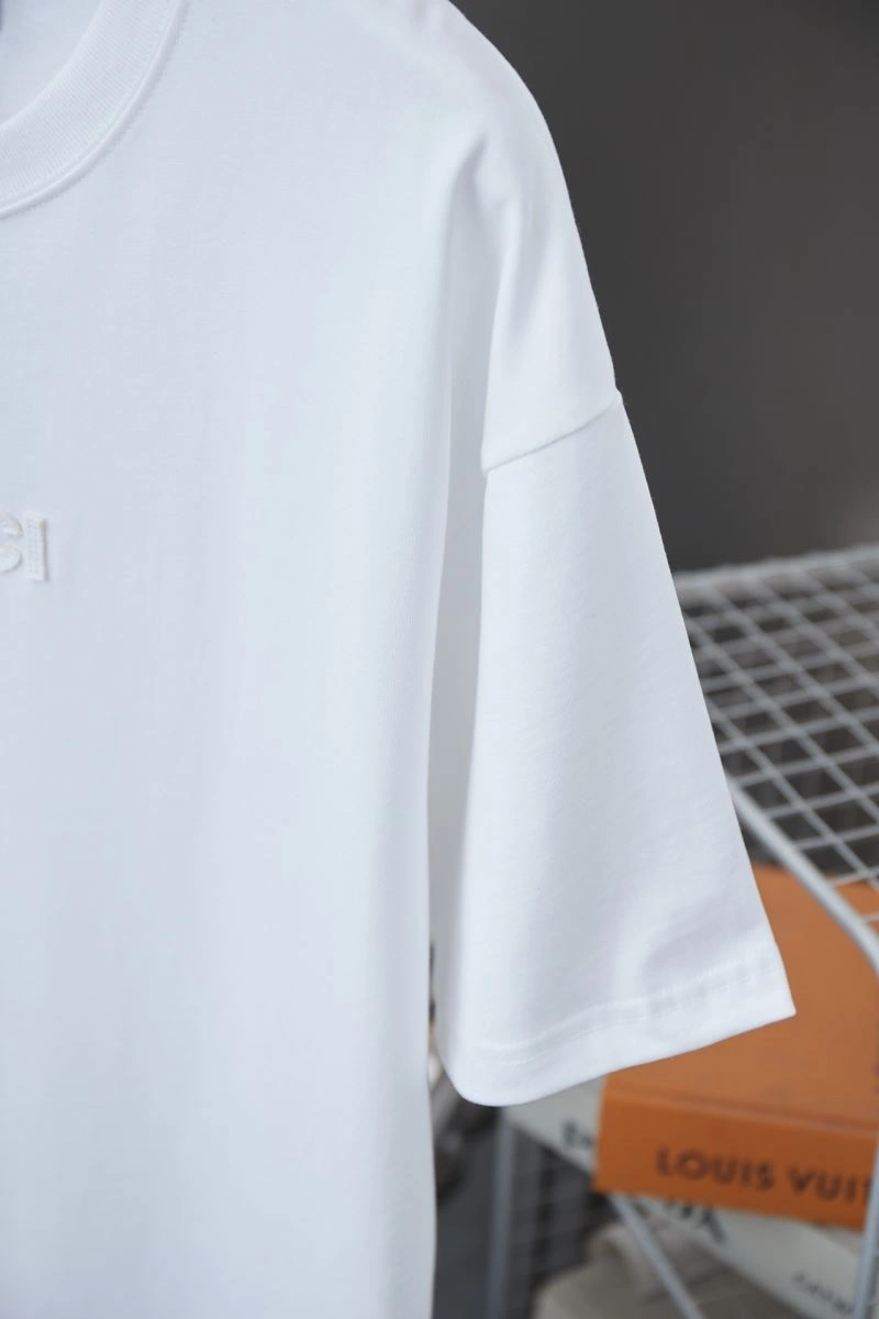Lightweight Gucci T-Shirts 128442