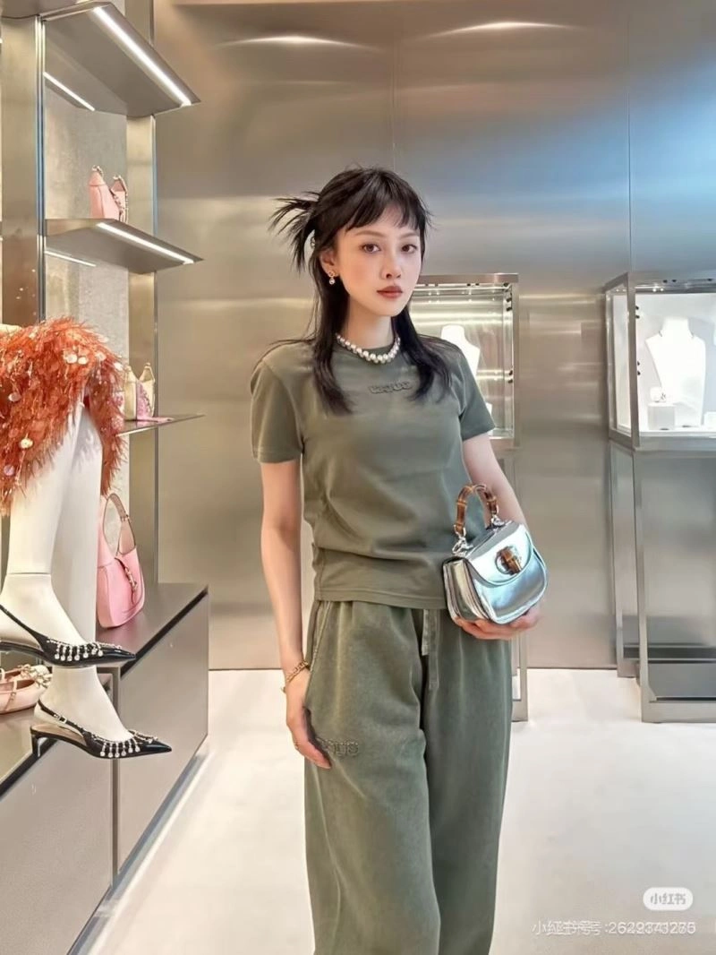 Timeless Gucci T-Shirts 128440