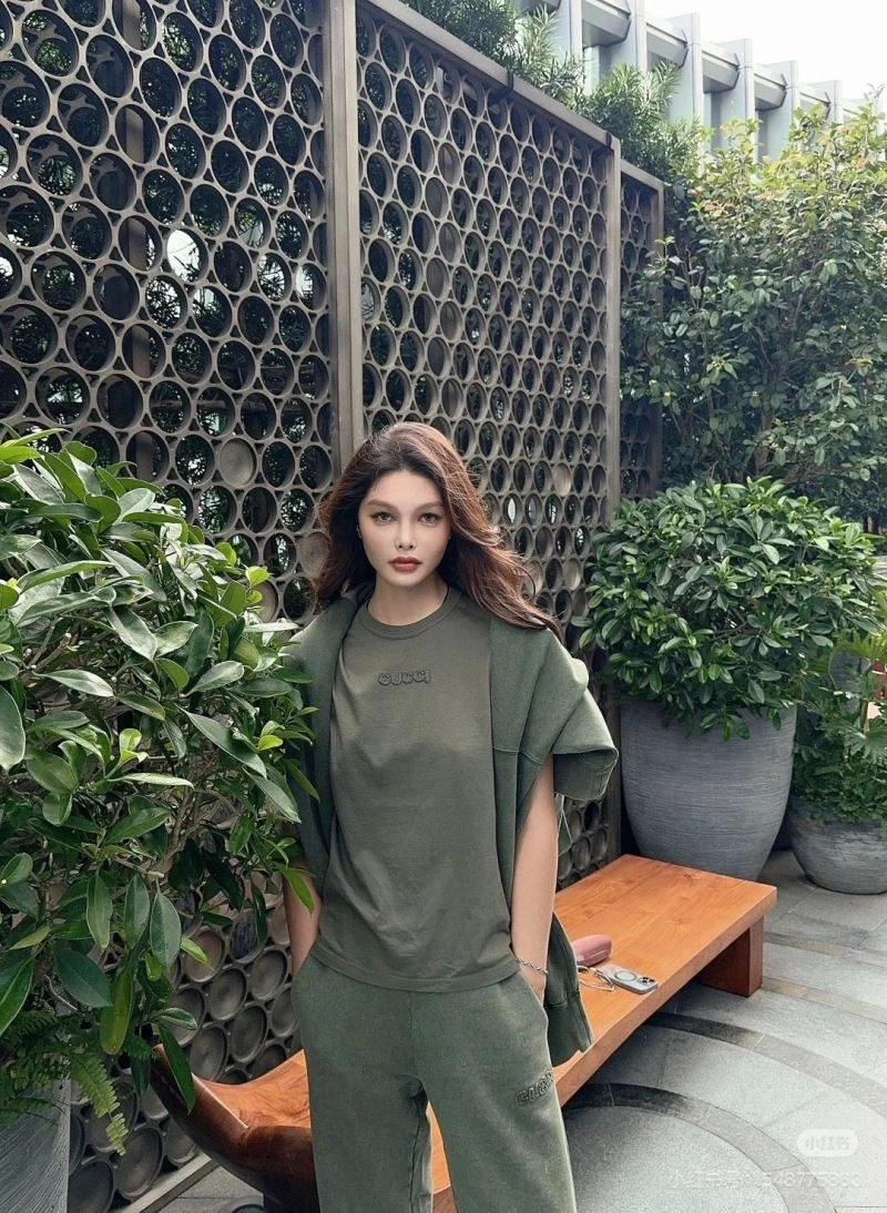 Timeless Gucci T-Shirts 128440