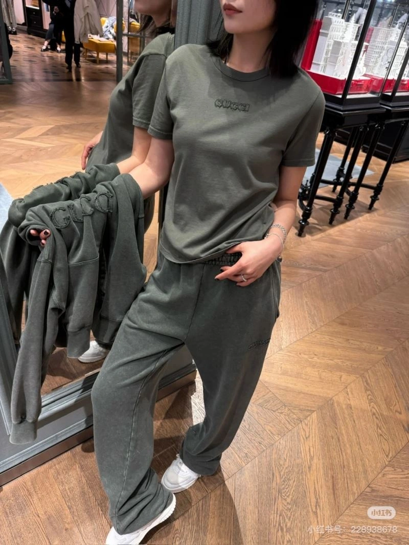 Timeless Gucci T-Shirts 128440