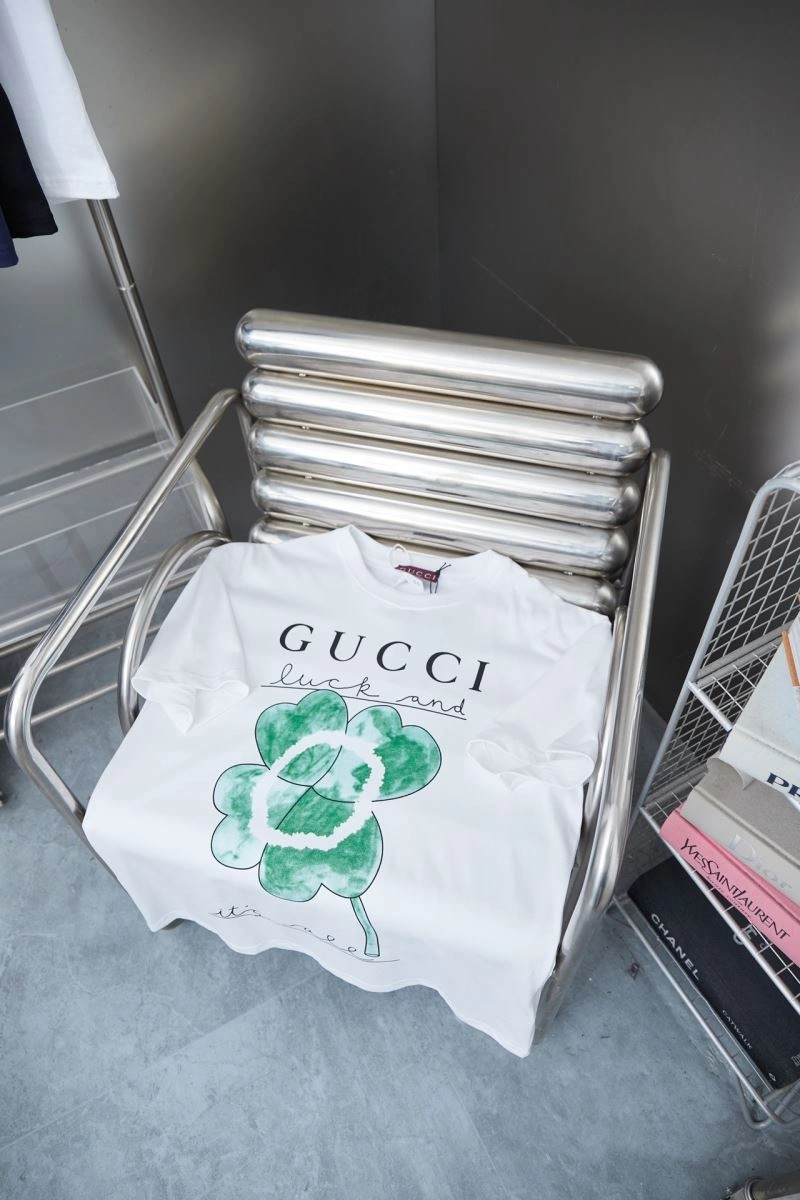 Unisex Gucci T-Shirts 128439