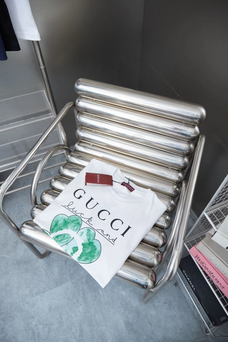 Unisex Gucci T-Shirts 128439