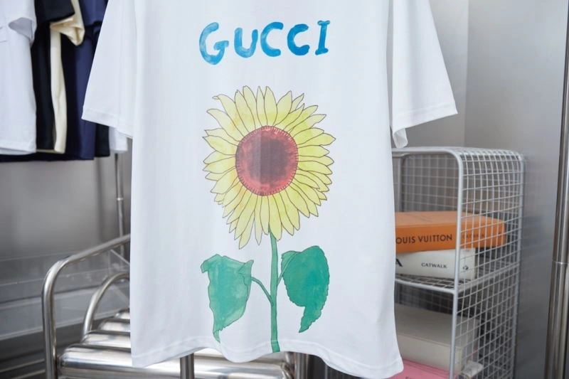 WaterResistant Gucci T-Shirts 128435
