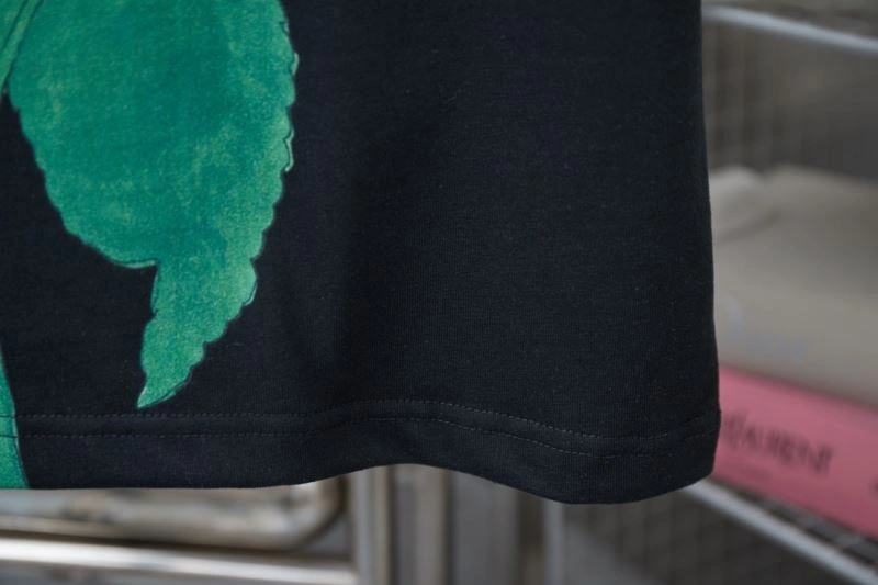 Neat Gucci T-Shirts 128431