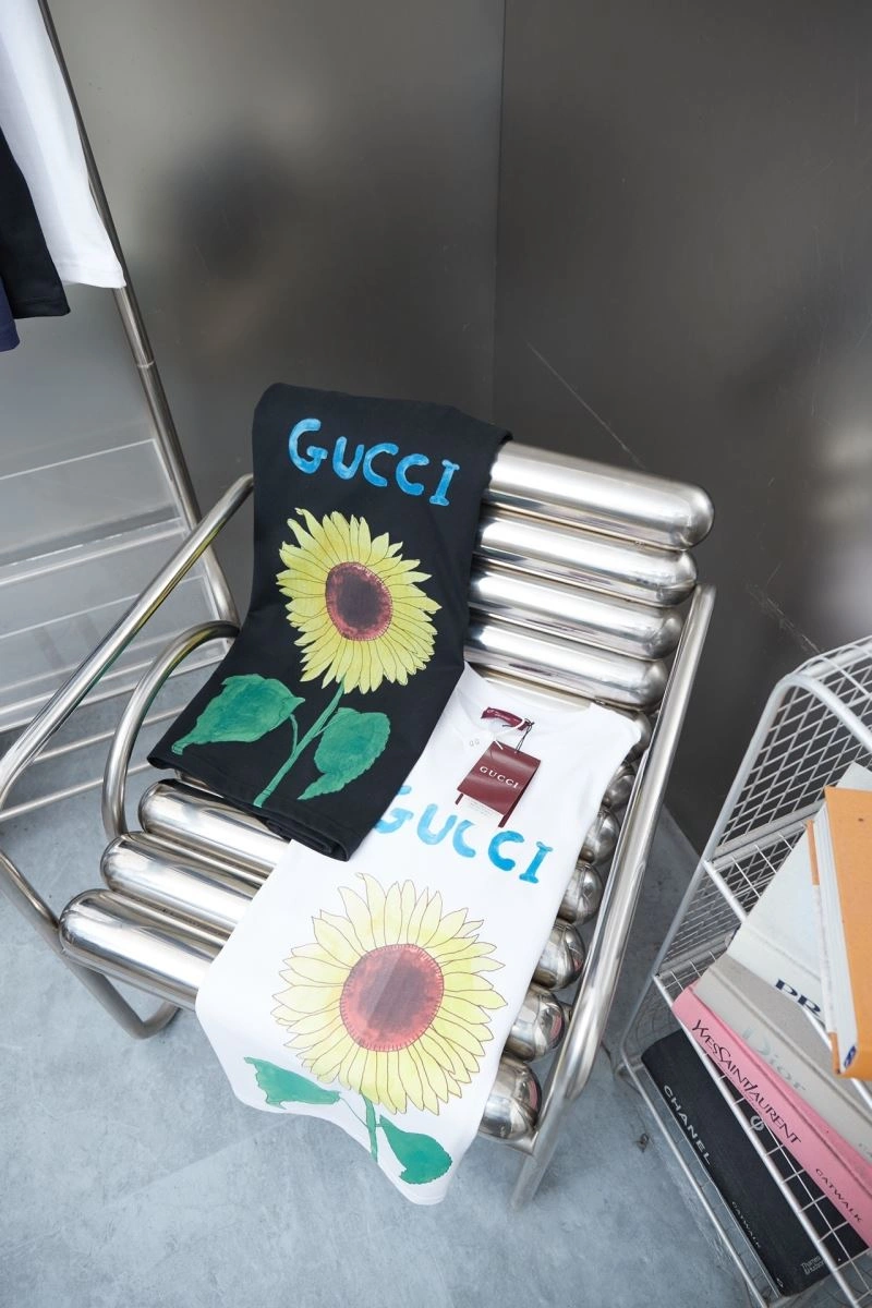 Neat Gucci T-Shirts 128431