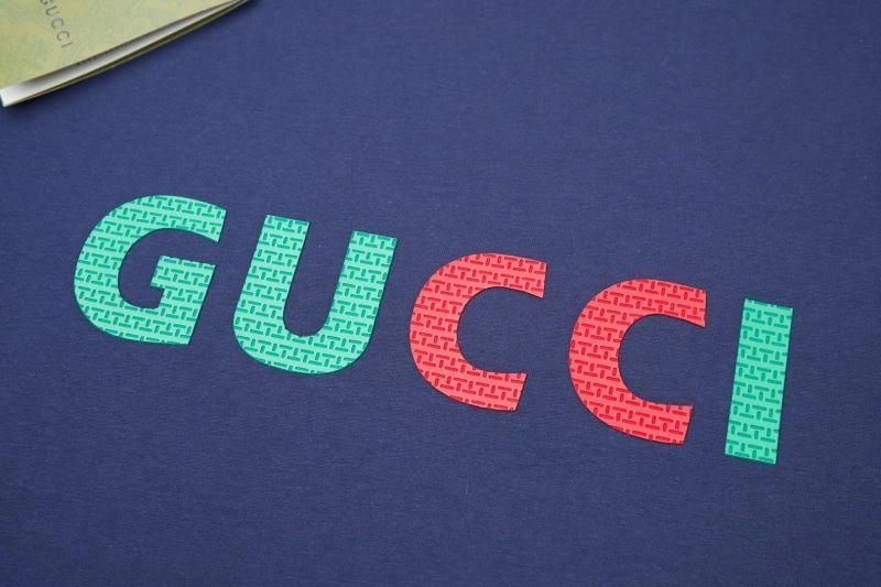 Gucci T-Shirts Sleek 128407