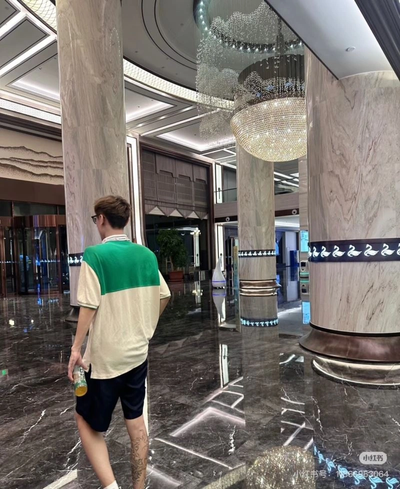 Gucci T-Shirts WellDesigned 128389
