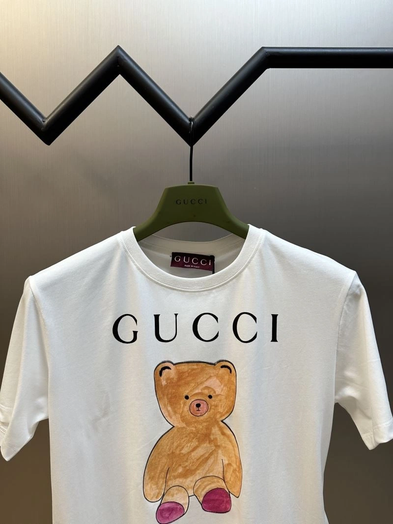 Effortless Gucci T-Shirts 128350