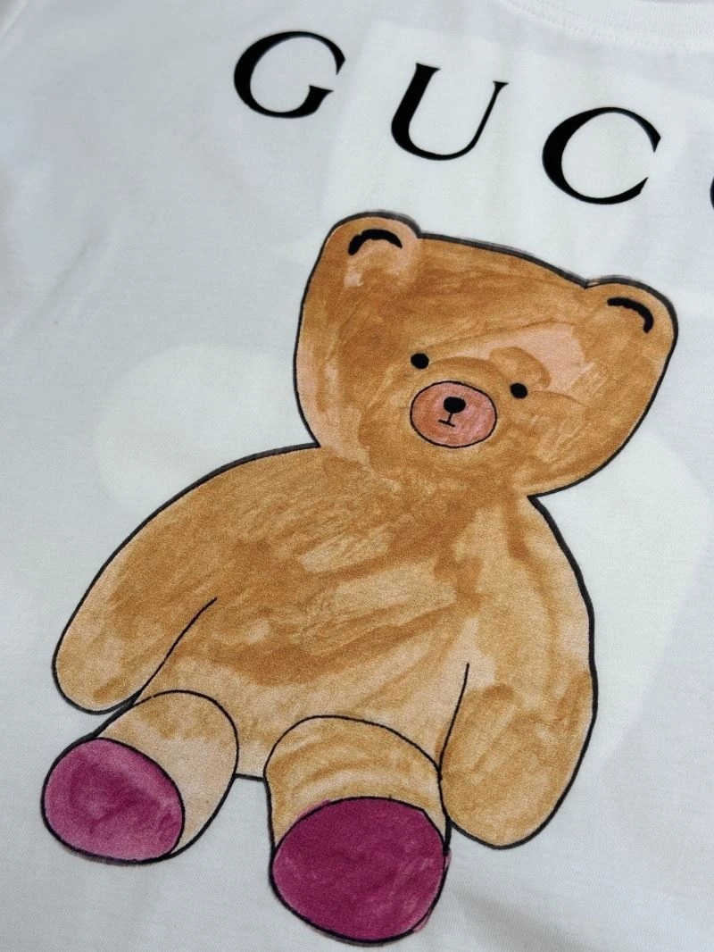 Effortless Gucci T-Shirts 128350