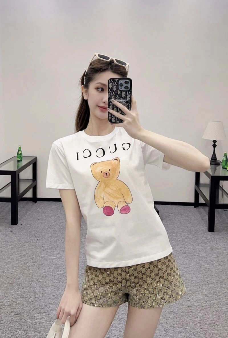 Effortless Gucci T-Shirts 128350