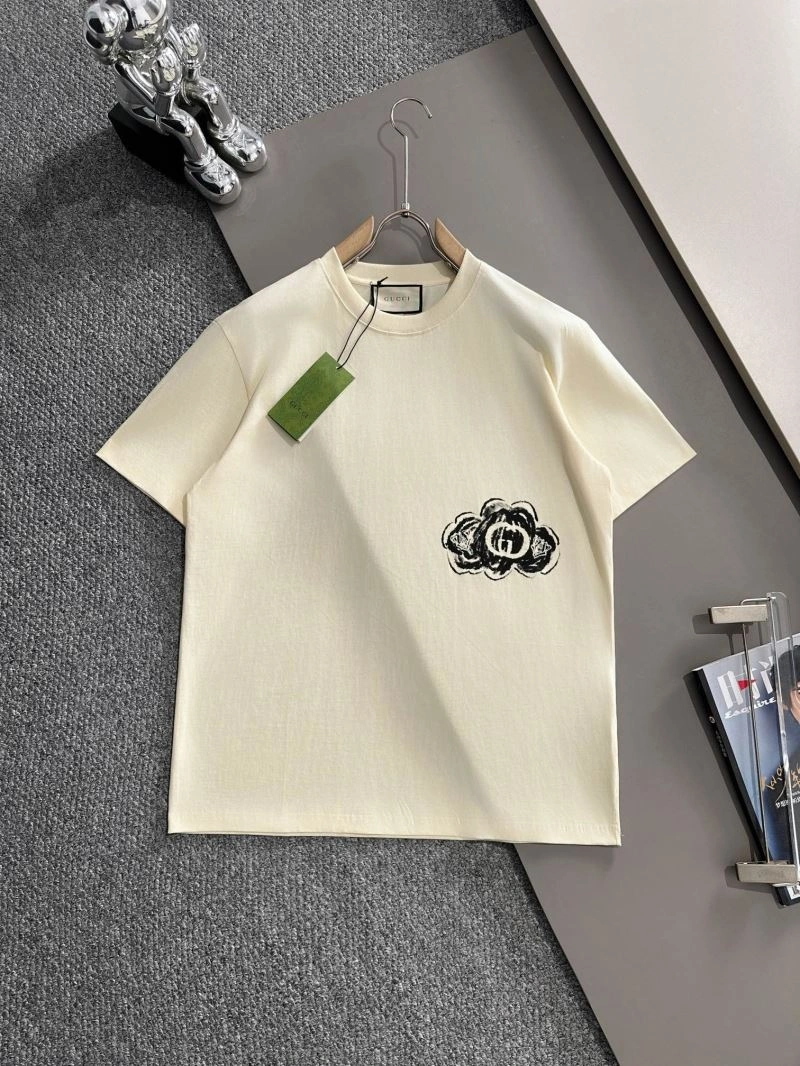 Versatile Gucci T-Shirts 128338