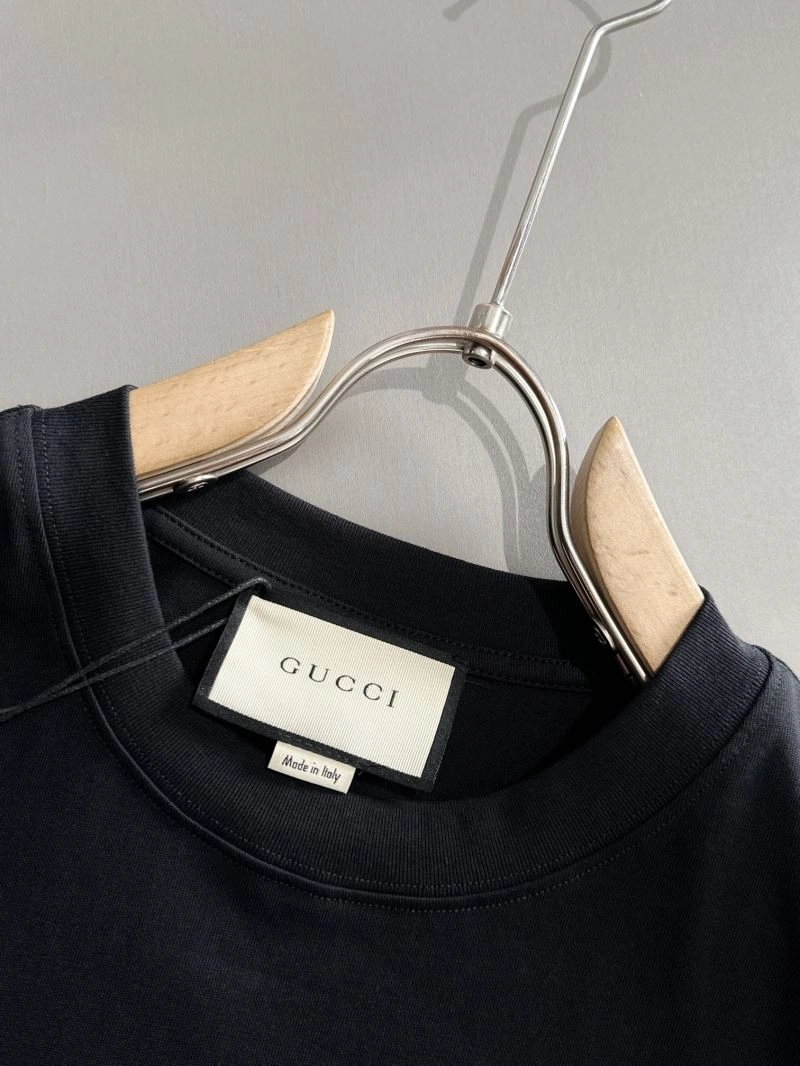 Gucci T-Shirts Chic 128318