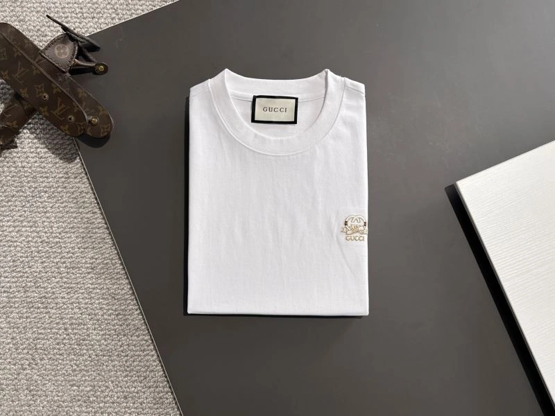 Gucci T-Shirts Refined 128302