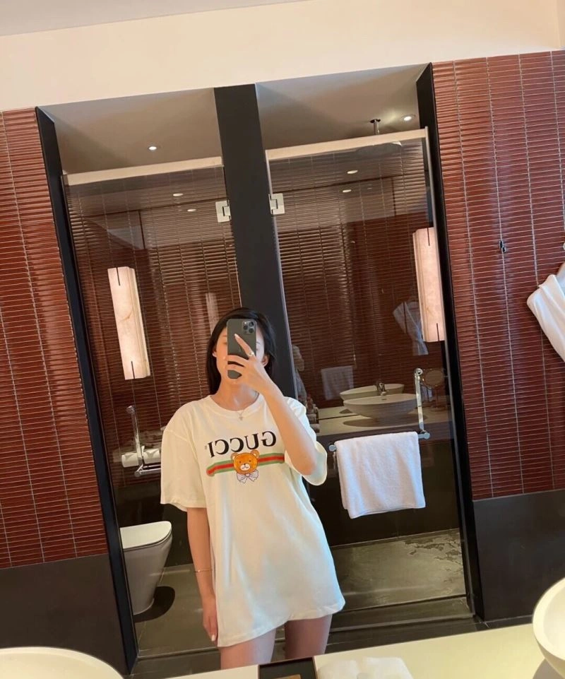 Sleek Gucci T-Shirts 128286